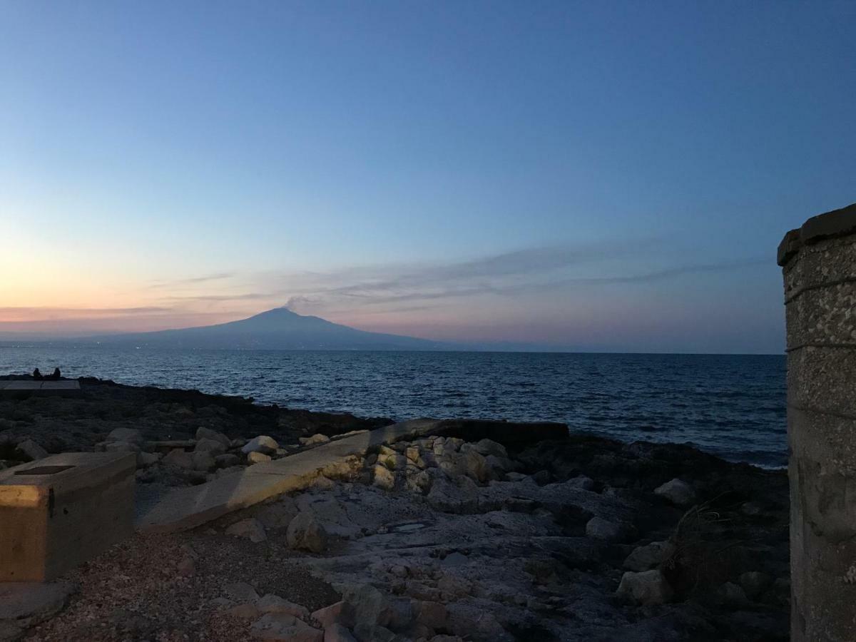 Blue54 - Pozzillo Sul Mare Fra L'Etna E Taormina Villa Bagian luar foto